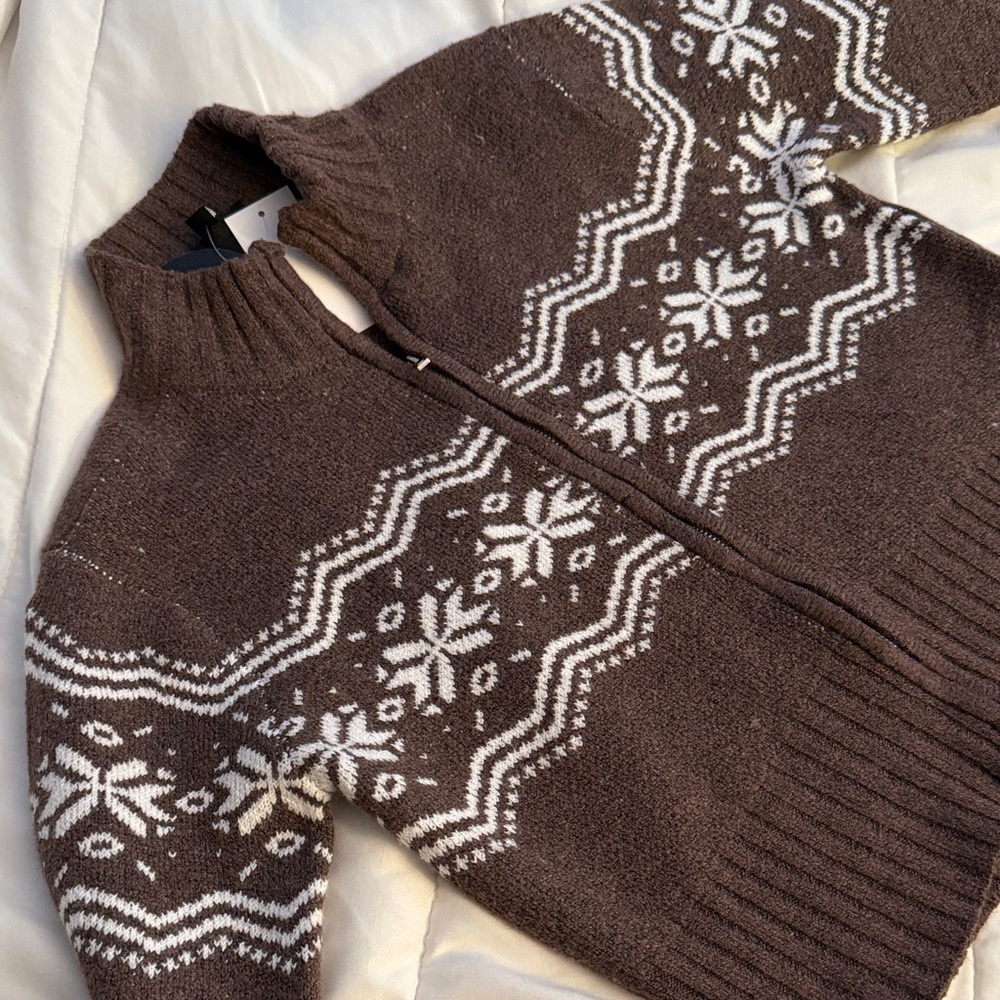 Planet Heart Mocha and Cream Knit full zip Sweater - Picture 10 of 13